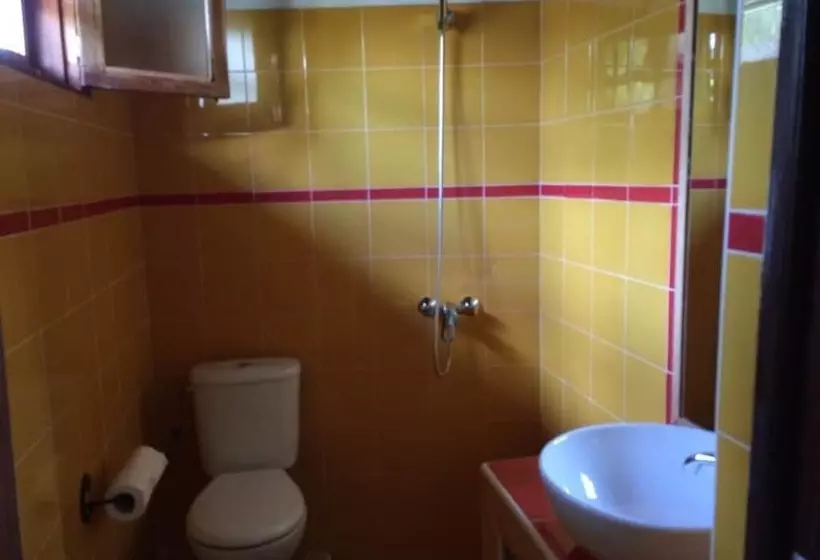 هتل Hôtel Kadiandoumagne