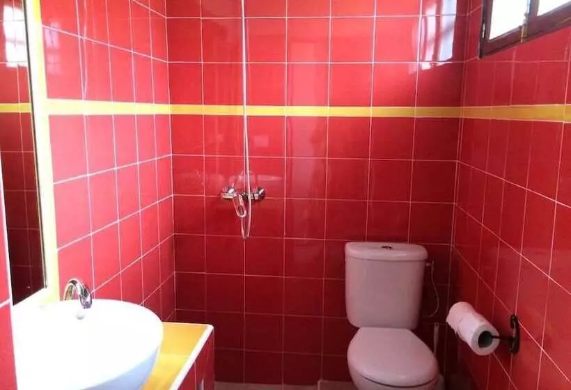 هتل Hôtel Kadiandoumagne