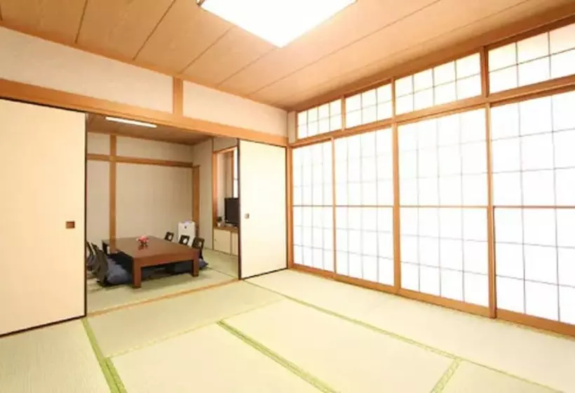 Szálloda Livemax Budget Tokyo Kiba