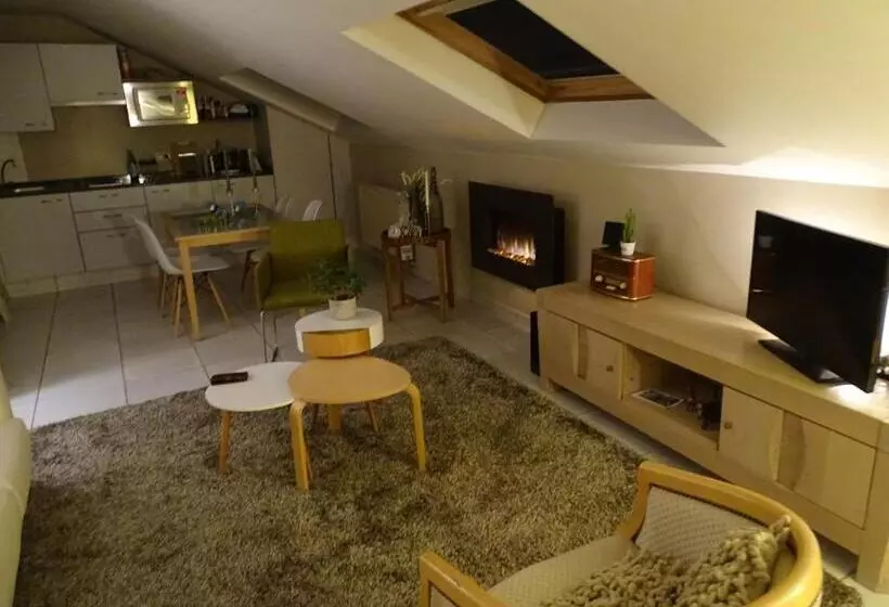 هتل Sleep & Go Brussels South