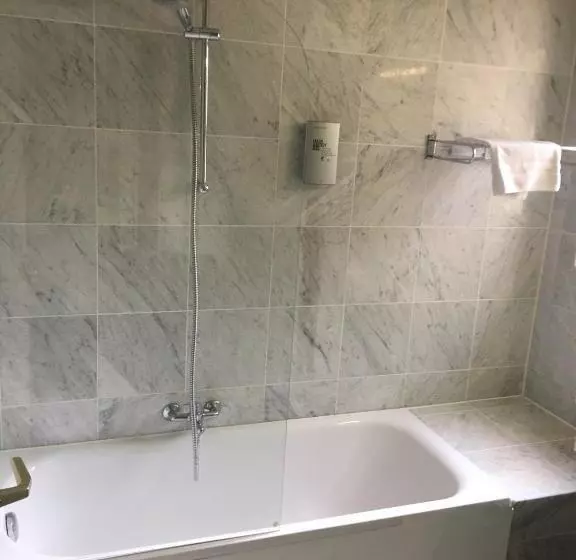 هتل Sleep & Go Brussels South