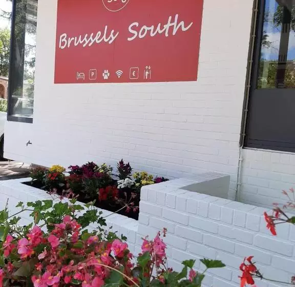 هتل Sleep & Go Brussels South