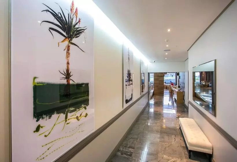 Urban Park Apartments & Hotel By Misty Blue