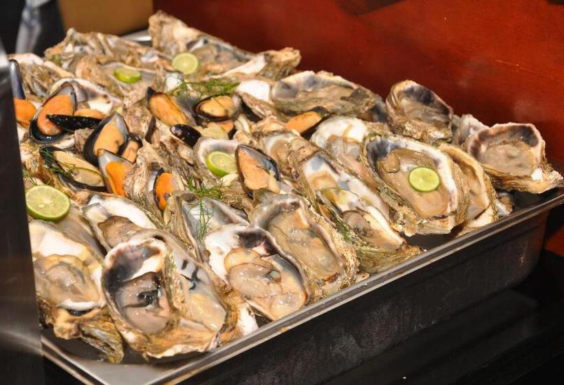 فندق Earl S Regent