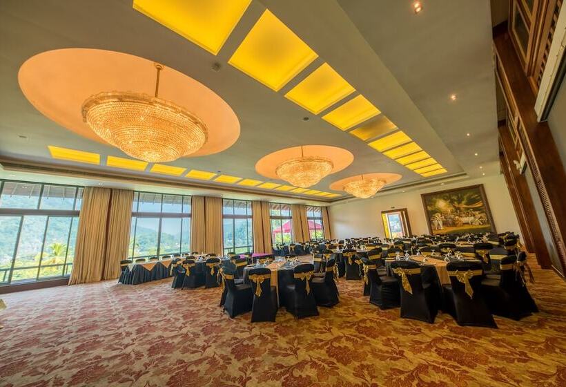 فندق Earl S Regent