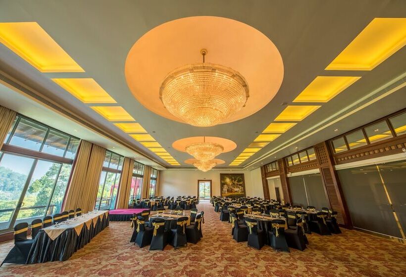 فندق Earl S Regent