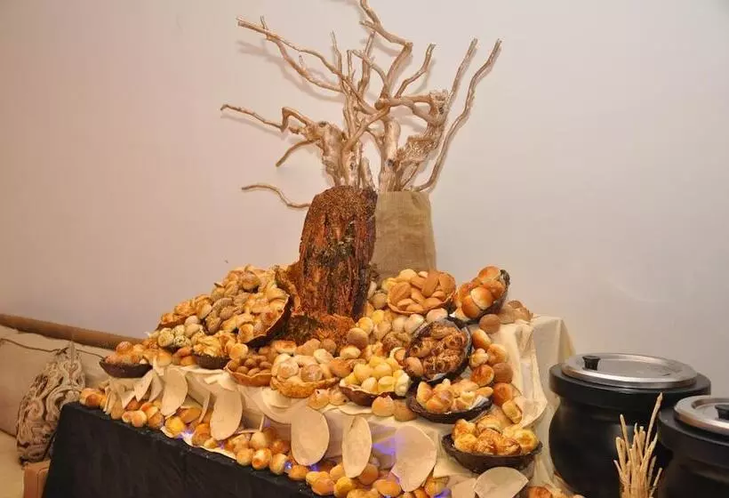 فندق Earl S Regent