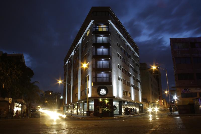 هتل Perla Central