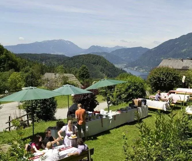 Отель Robinson Landskron