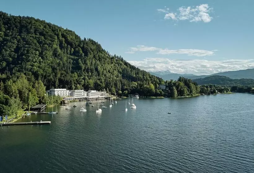 Отель Robinson Landskron