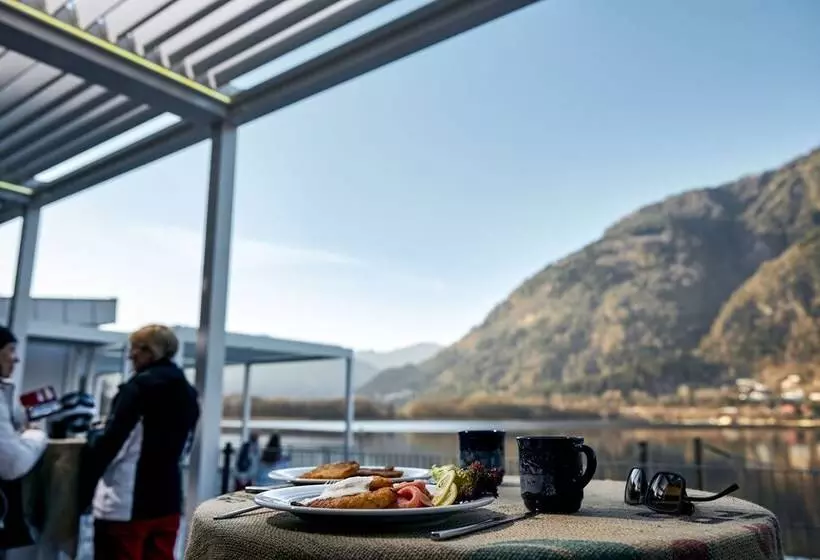 Отель Robinson Landskron