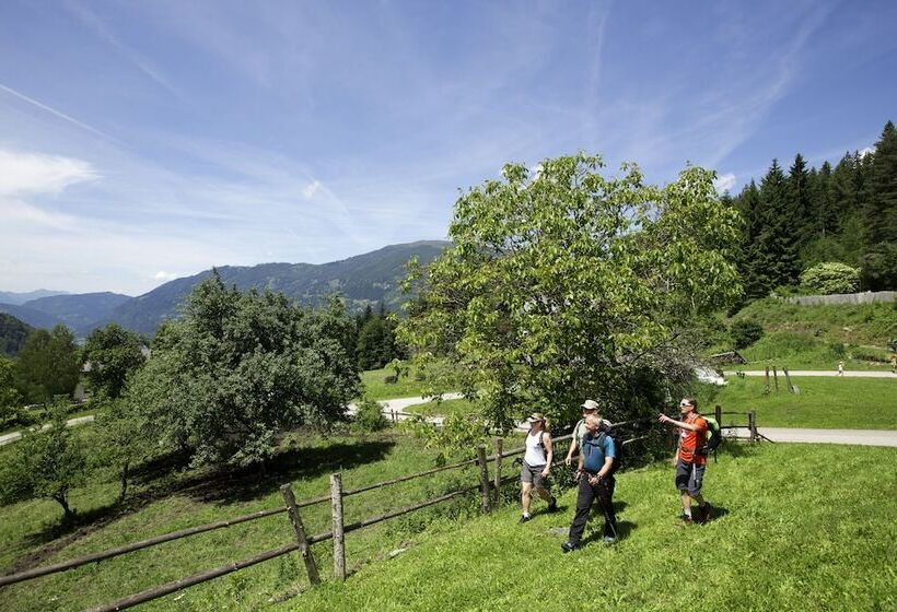 Отель Robinson Landskron