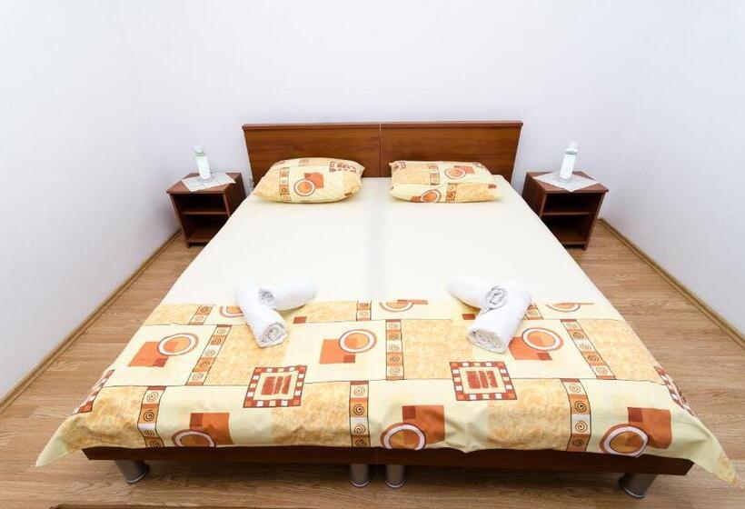 Отель Rooms Karla