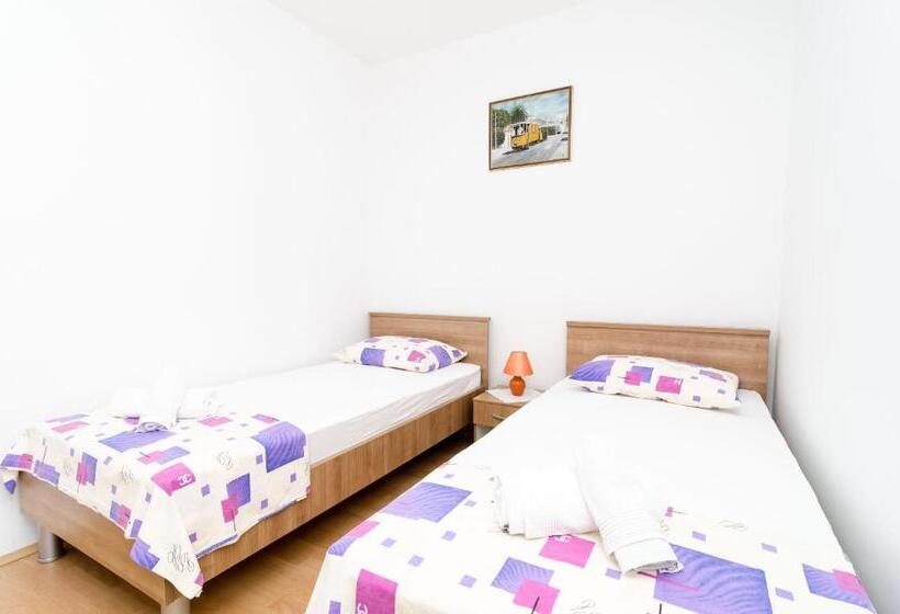 Отель Rooms Karla