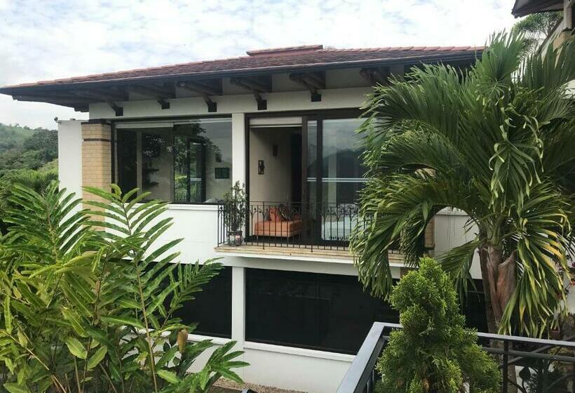 Bed and Breakfast Casa Encanto Colombia