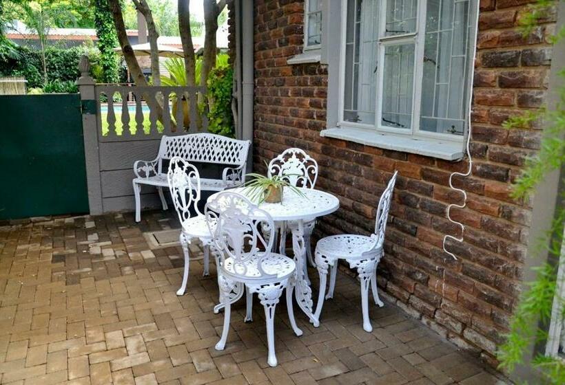 تختخواب و صبحانه Wiggill On Inn