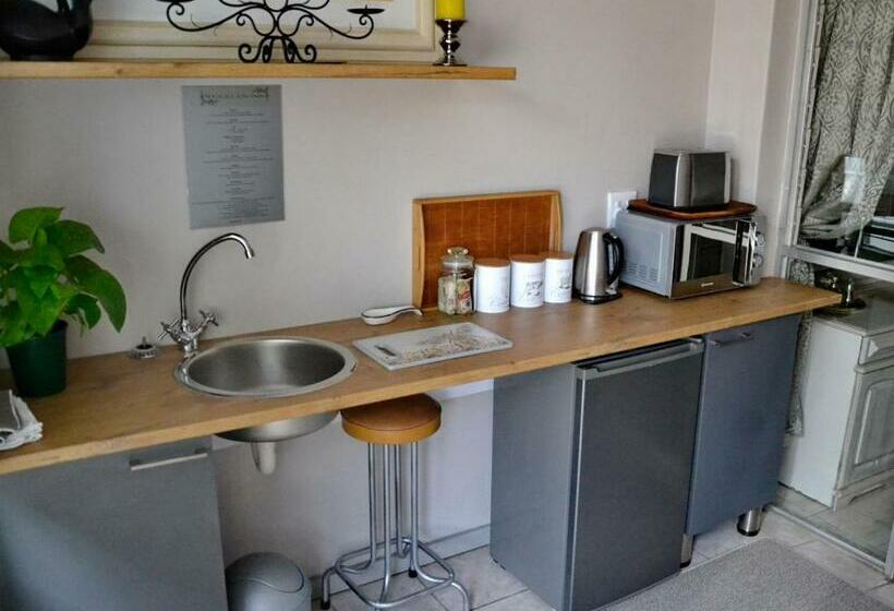 تختخواب و صبحانه Wiggill On Inn