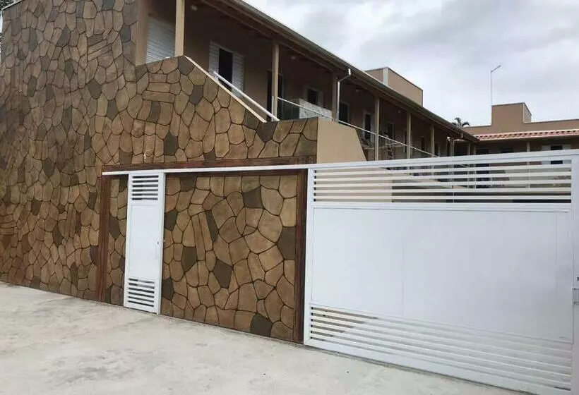 ペンション Residencial Via Mar   Massaguaçu