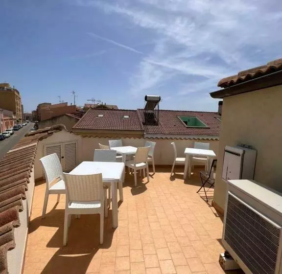 تختخواب و صبحانه Rena Bianca House