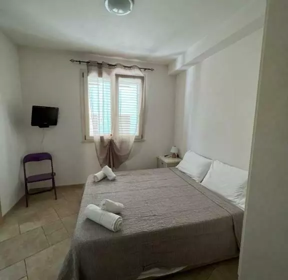 تختخواب و صبحانه Rena Bianca House