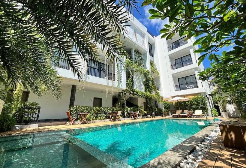 Отель Lh Residence 752