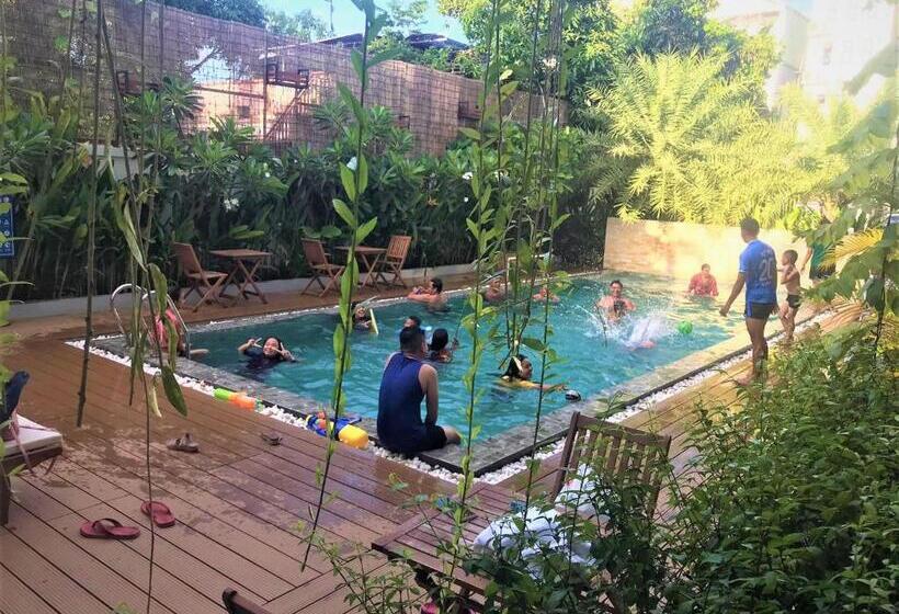 Отель Lh Residence 752