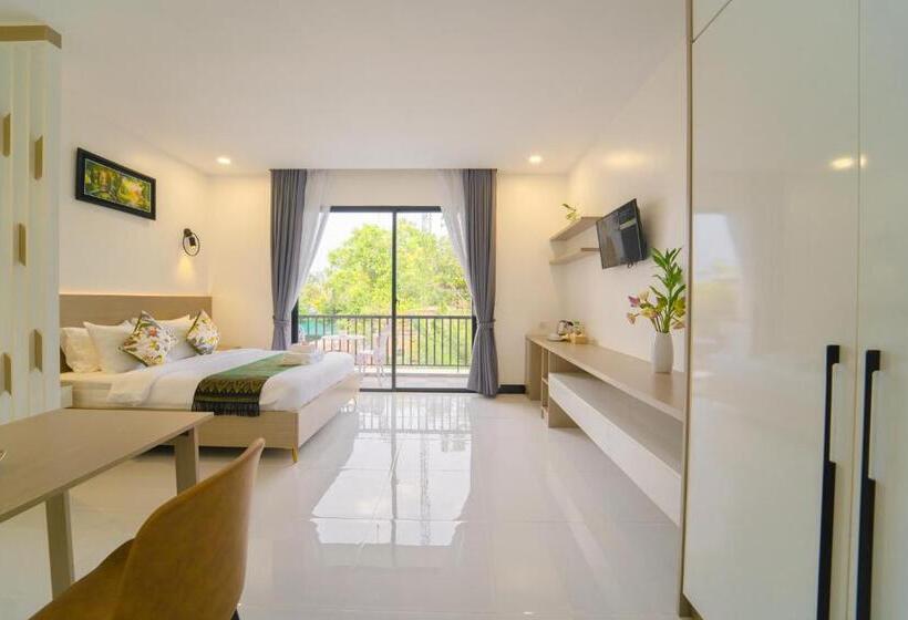 Отель Lh Residence 752