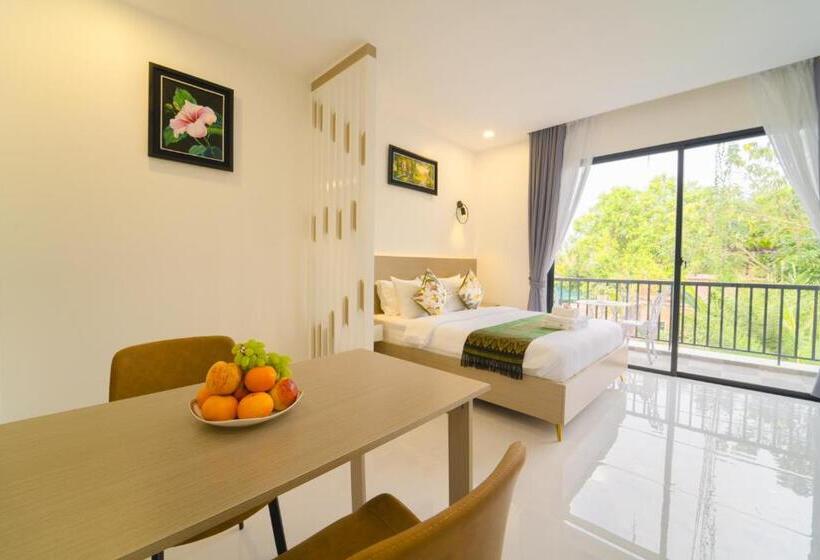 Отель Lh Residence 752