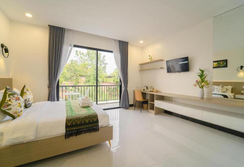 Отель Lh Residence 752