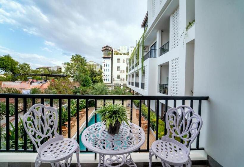 Отель Lh Residence 752