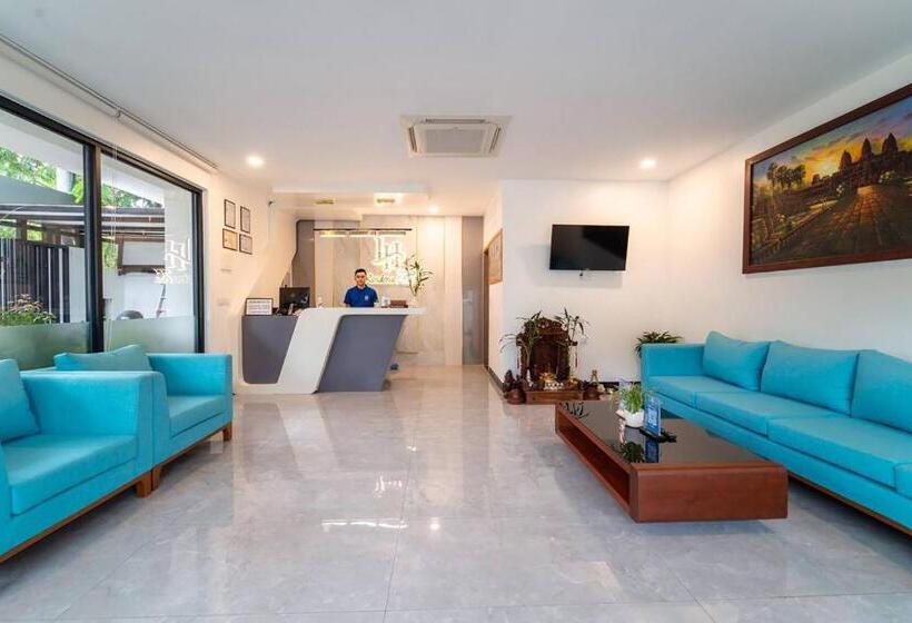 Отель Lh Residence 752