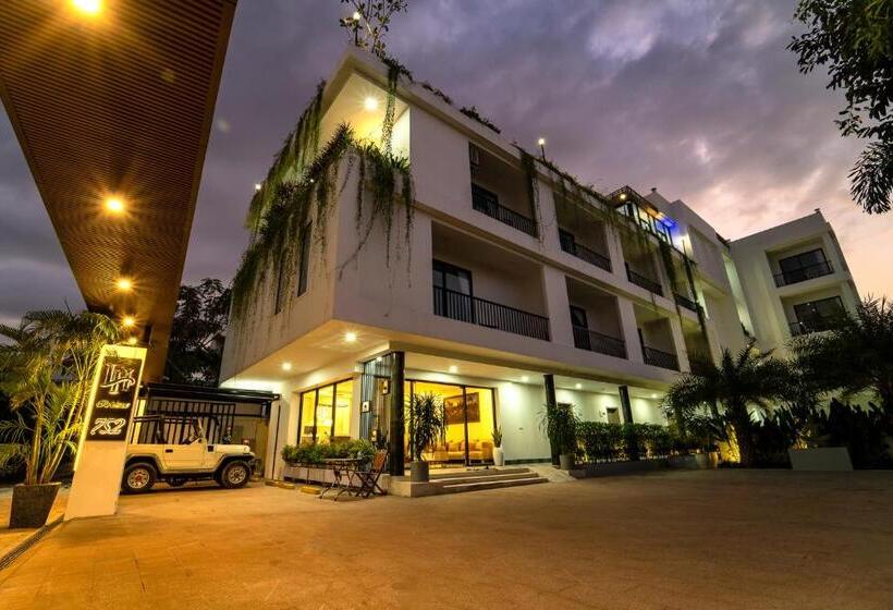 Отель Lh Residence 752