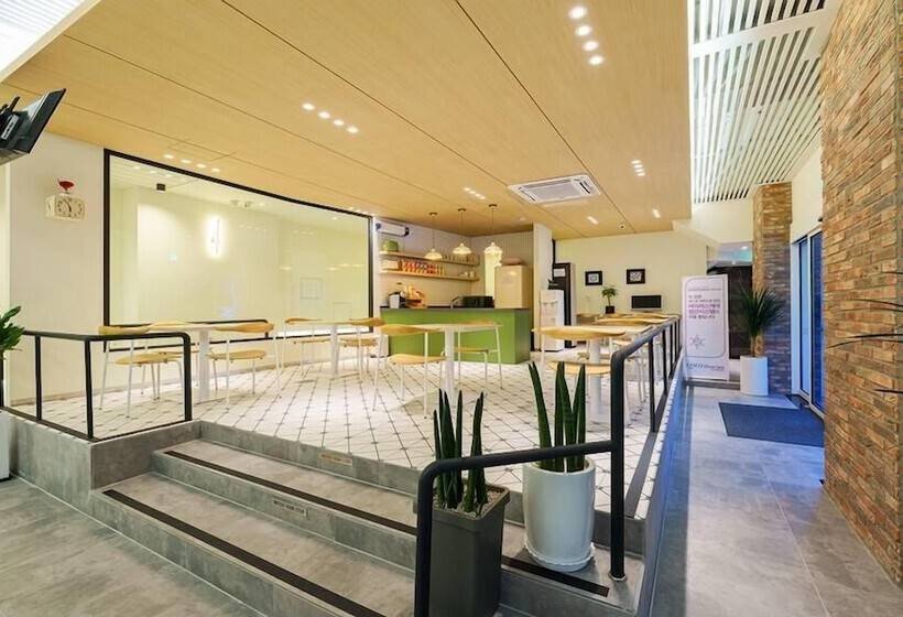 בית מלון כפרי Gumi Time