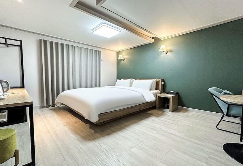 בית מלון כפרי Gumi Time