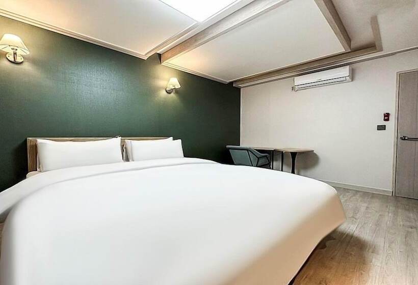 בית מלון כפרי Gumi Time