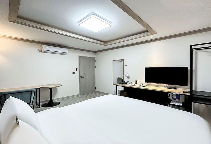 בית מלון כפרי Gumi Time