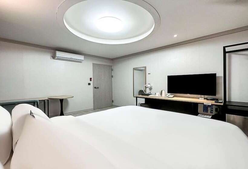 בית מלון כפרי Gumi Time