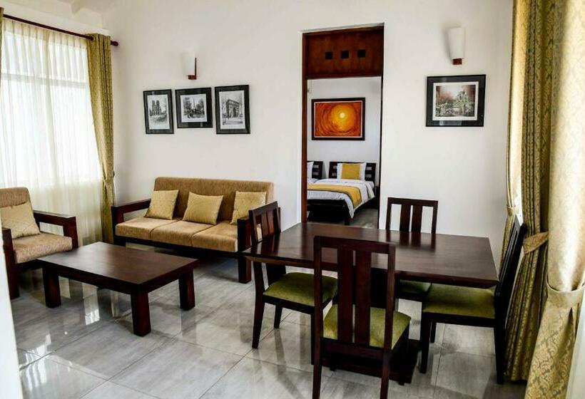 호텔 Velmarie 10 Days Beginners Ayurveda Course