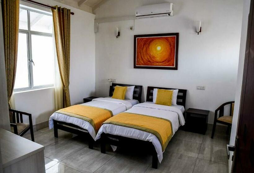 호텔 Velmarie 10 Days Beginners Ayurveda Course