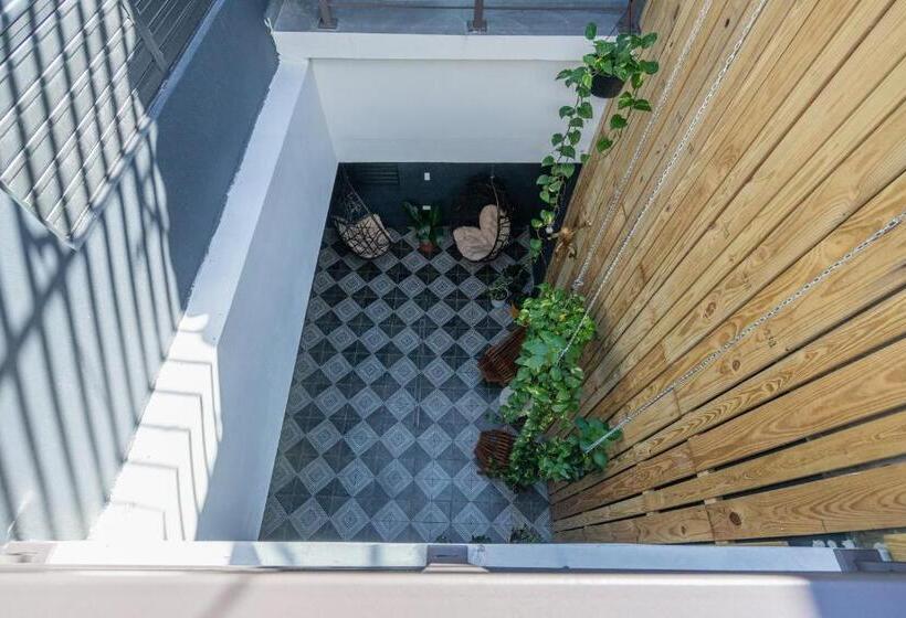 هاستل La Buena Vida Inn