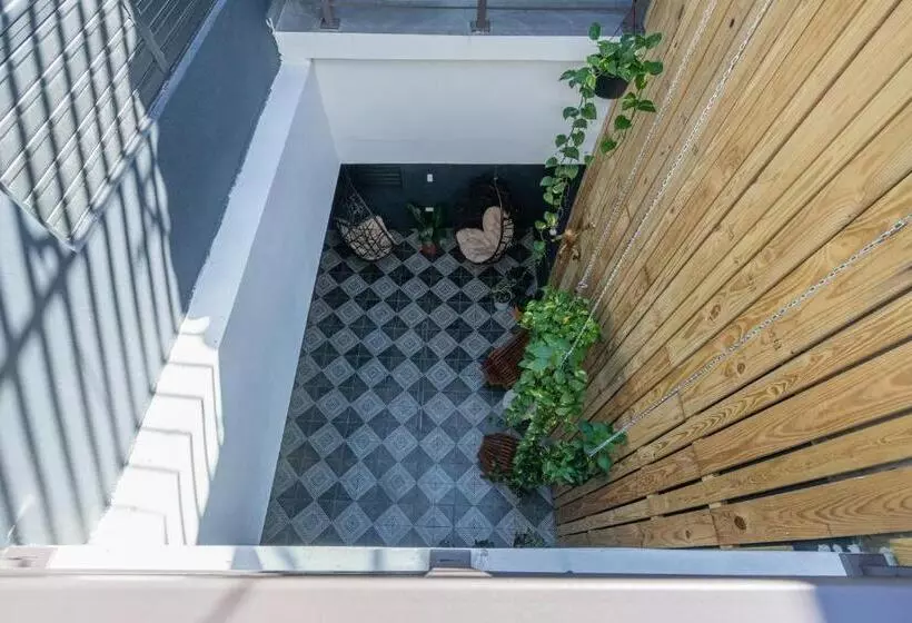 هاستل La Buena Vida Inn