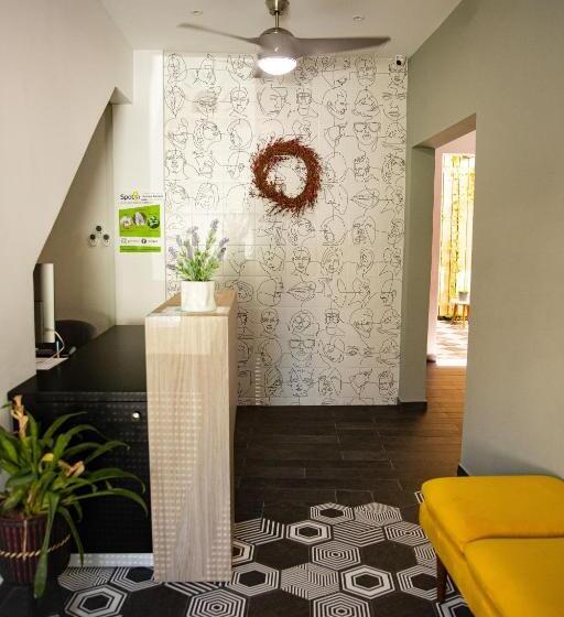 هاستل La Buena Vida Inn