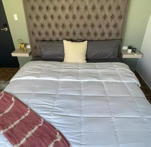 هاستل La Buena Vida Inn