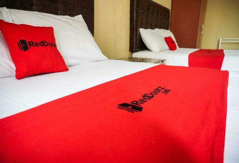 فندق Reddoorz Plus @ Bukit Sekipan Tawangmangu