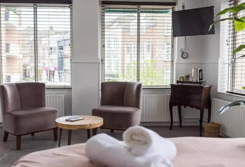 Aamiaismajoitus (B&B) Koffie  En Eethuis De Heerlijckheid