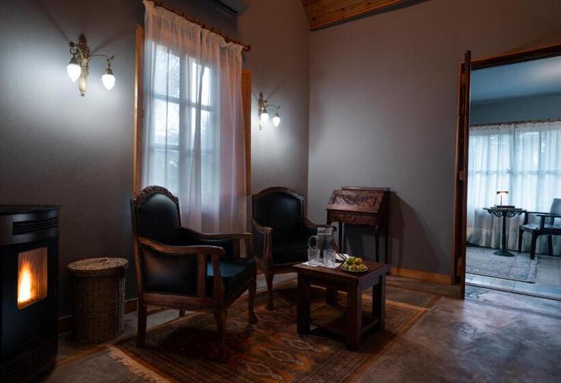 فندق Las Liebres Restaurant &