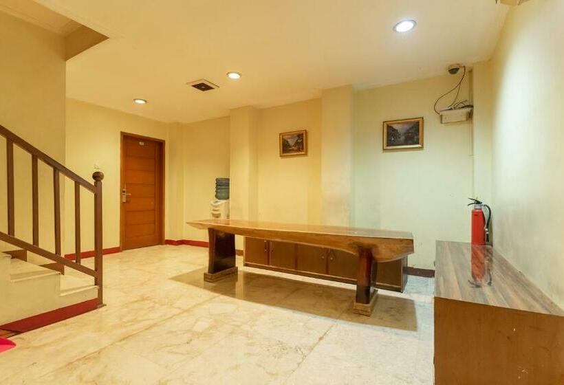 酒店 Reddoorz Near Stasiun Juanda Jakarta