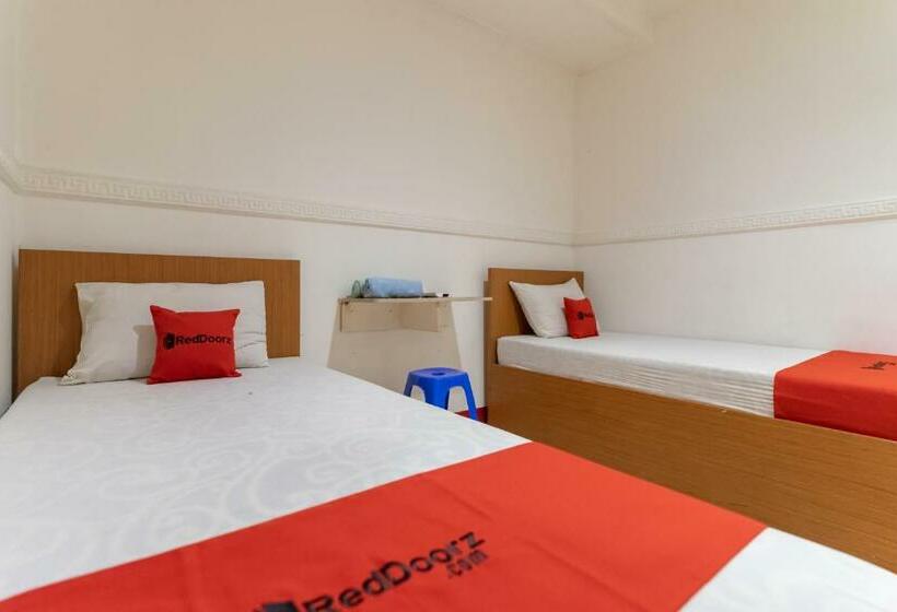酒店 Reddoorz Near Stasiun Juanda Jakarta
