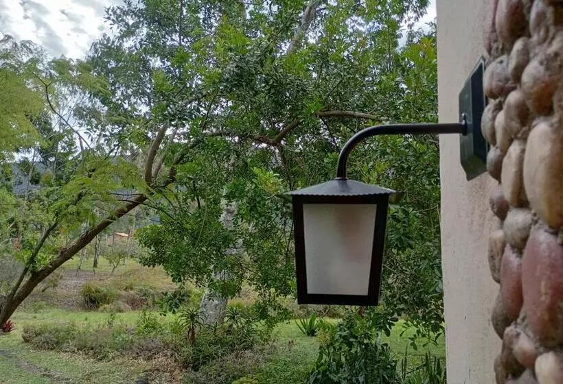 ユースホステル Pousada Canto Das Cachoeiras