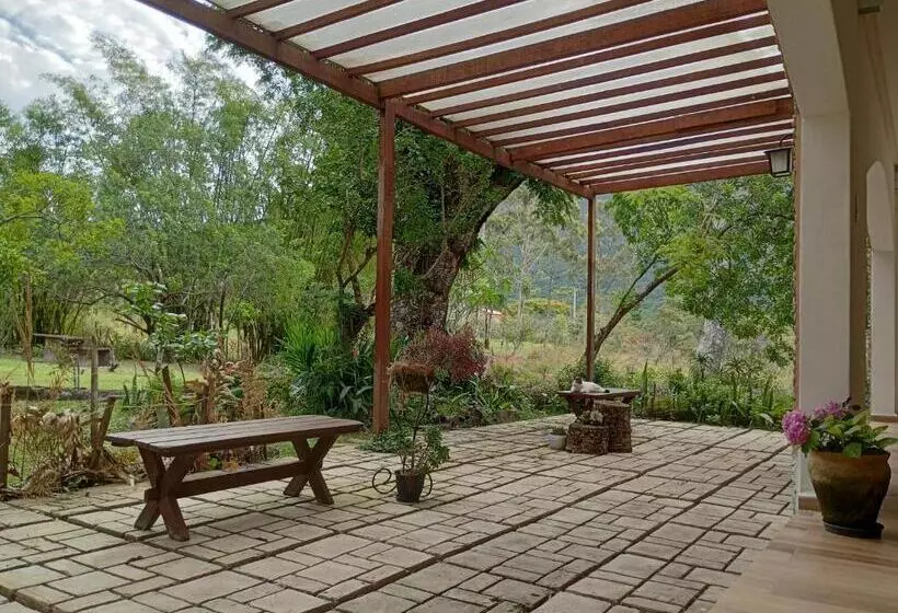 ユースホステル Pousada Canto Das Cachoeiras